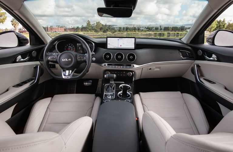 Dashboard View of the 2022 Kia Stinger